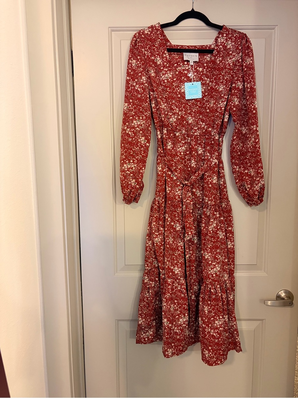 NWT Hayden Los Angeles Floral Tie Waist Midi Dress S - Picture 2 of 3